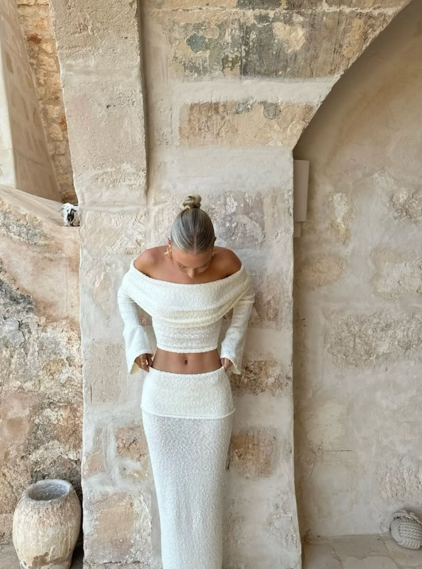 Juline - Bouclé co-ord set met bardotdetail