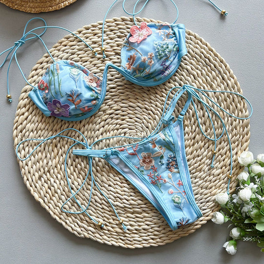 Claire – Elegante bikini met embroidery en split