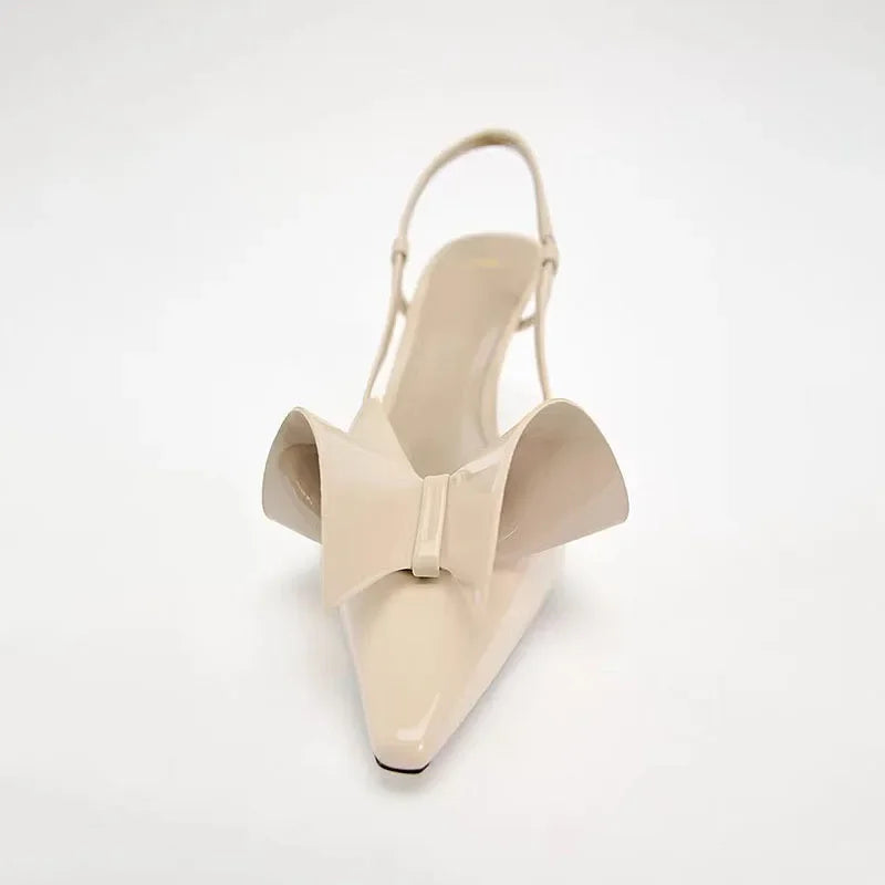 Luca - Elegante Beige Stiletto’s met Strikdetail