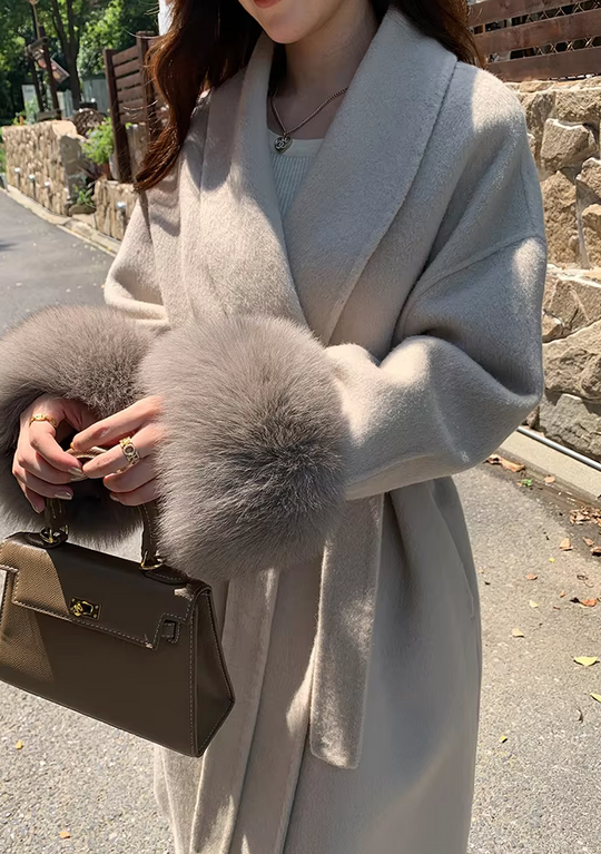 Noémie - Luxe mantel met ceintuur en elegante pasvorm