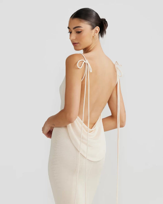 Leona - Verfijnde Backless Maxi-jurk met Strikdetails