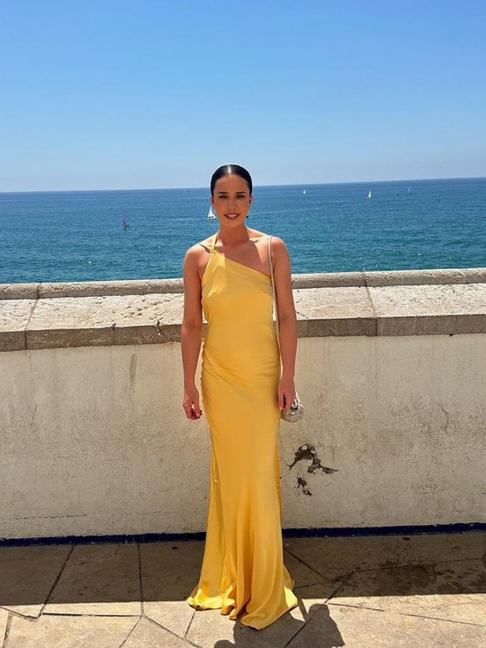 Evoris – One‑Shoulder Backless Maxi Dress